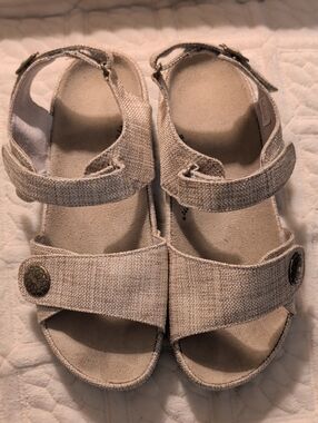 Wide Width Barefoot Freedom Sandals | Beige | 10WW